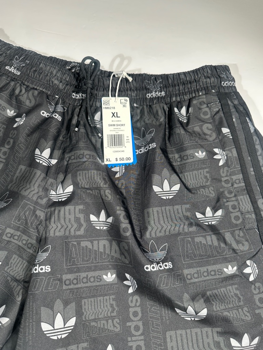 Adidas original  swim Black Logo-Print Athletic Shorts with Red logo Xl New - Picture 3 of 5